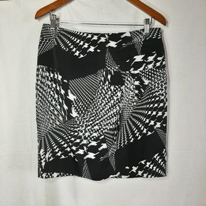 Worthington Swirled Houndstooth Skirt